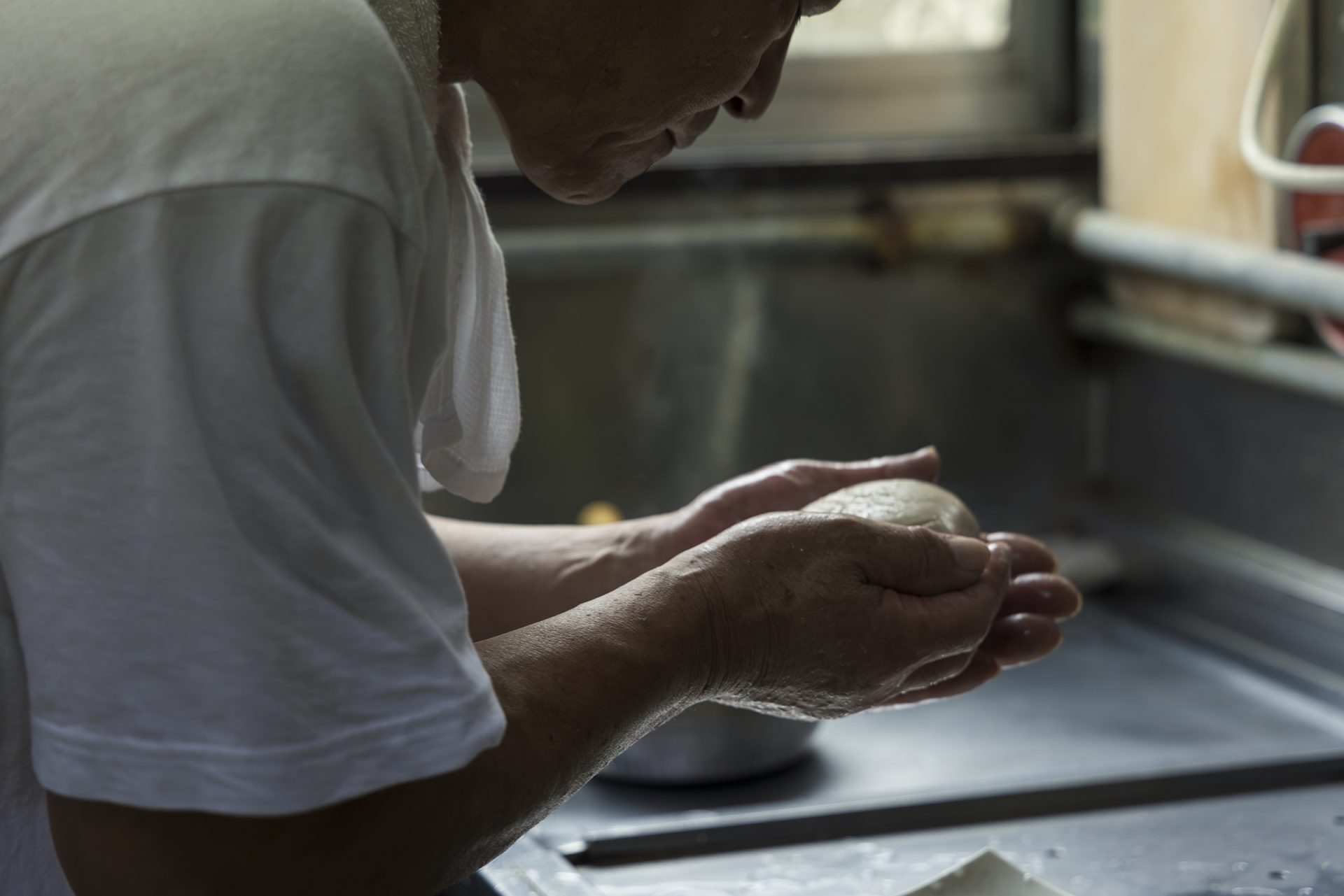 人気そば屋三代目の苦悩