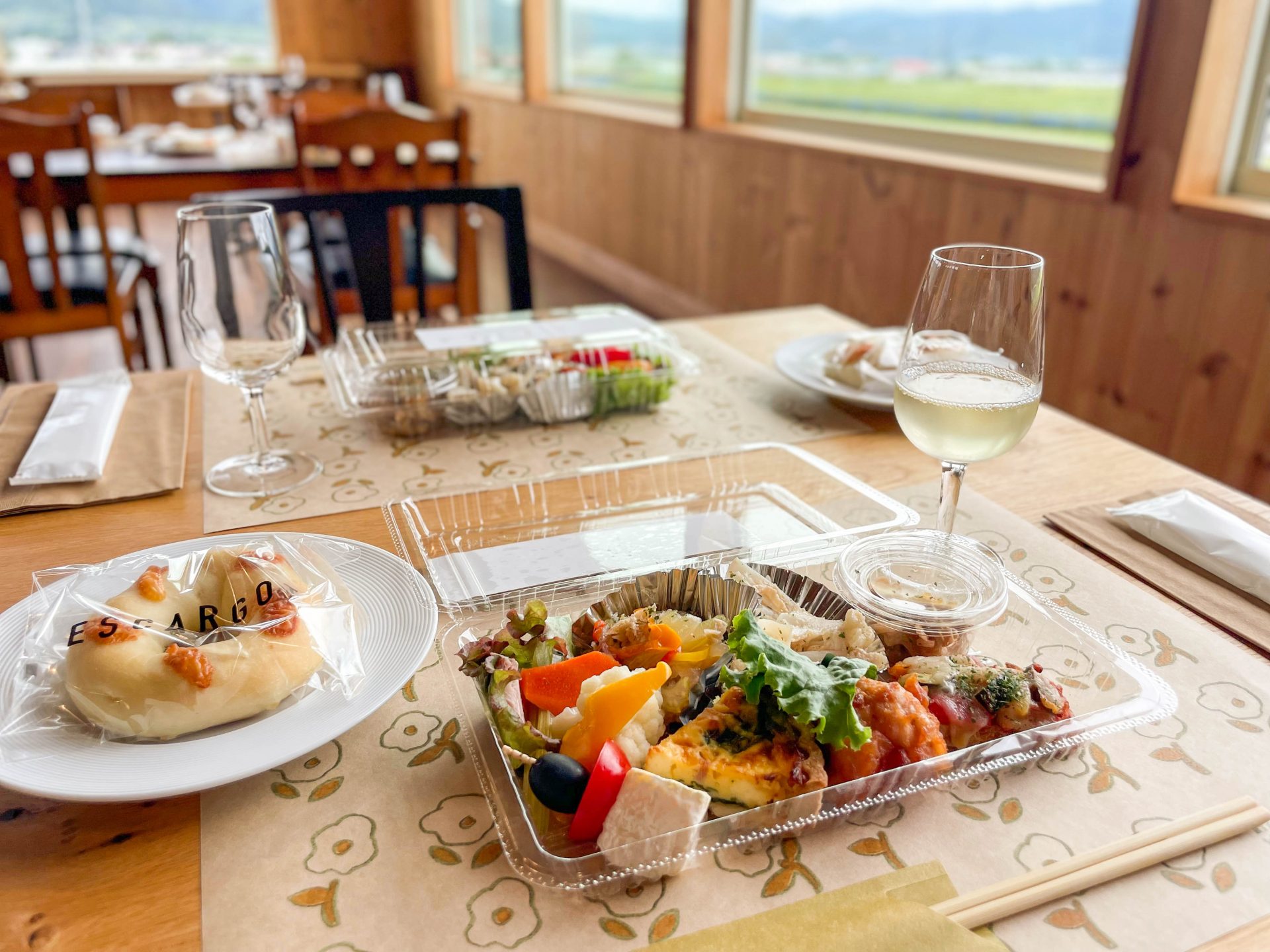 かみのやま雪のワイナリーツアー -雪に囲まれた畑で、3つの個性豊かなワイナリーを巡る贅沢な時間-